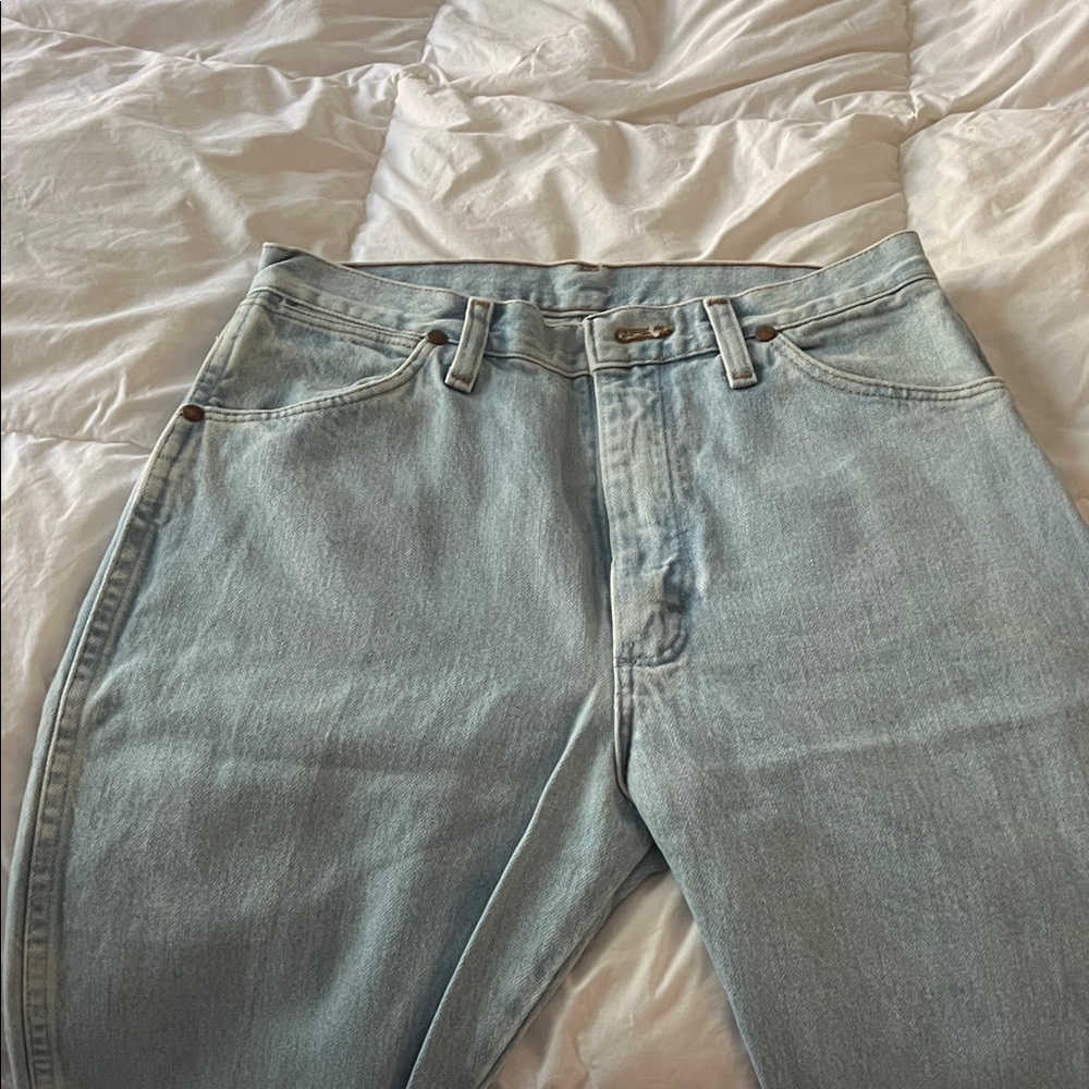 Wrangler Old School High Waisted Vintage jeans size 9/36 EUC Light Blue Wash